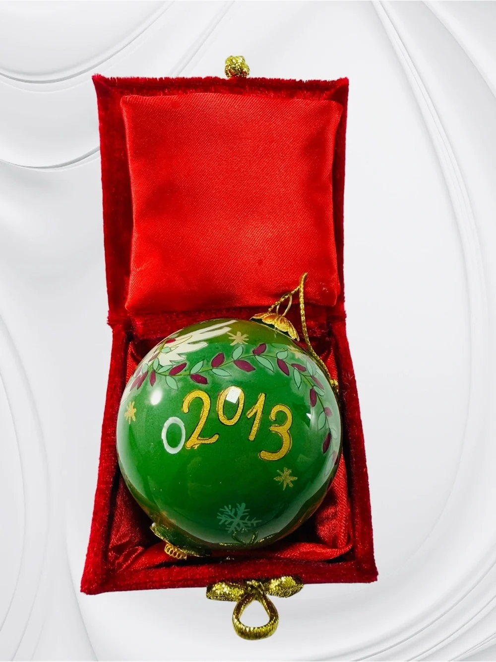 Pier 1 Imports Li Bien Christmas Green Ornament 2013 White Dove Bird Holly Box